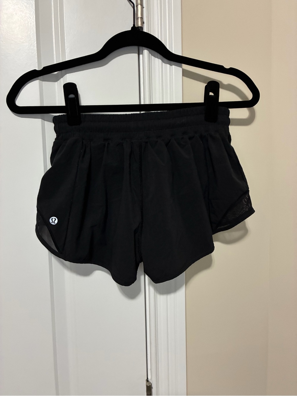 Lululemon Hotty Hot Shorts 2” - Picture 2 of 4